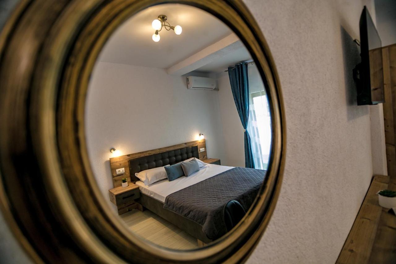 Hotel Casa Adiman Vama Veche Exteriér fotografie